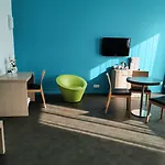 Esatitude 3*