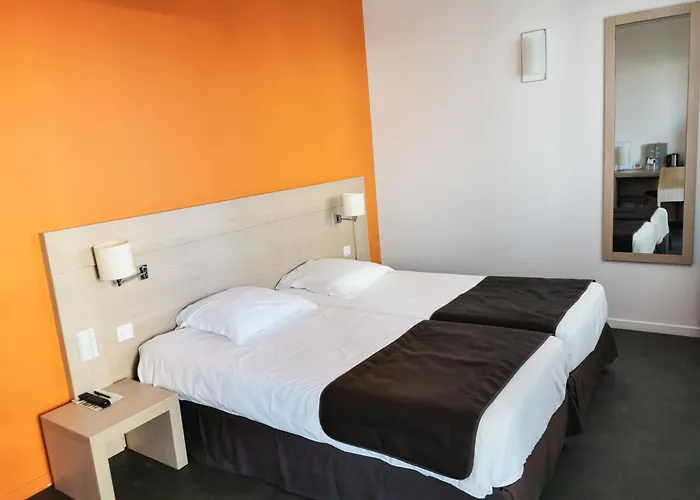 Hotel Esatitude 3*