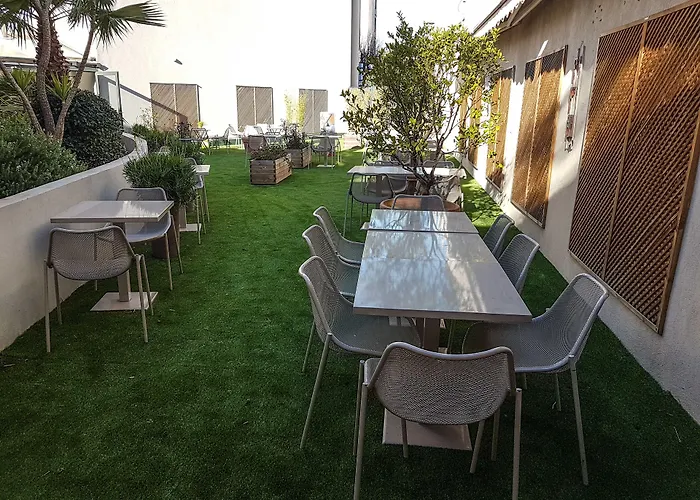 Esatitude 3* Nizza