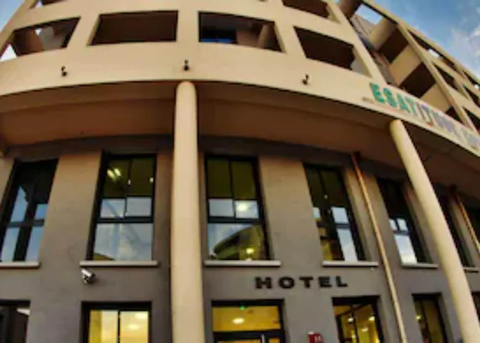 Esatitude Hotel