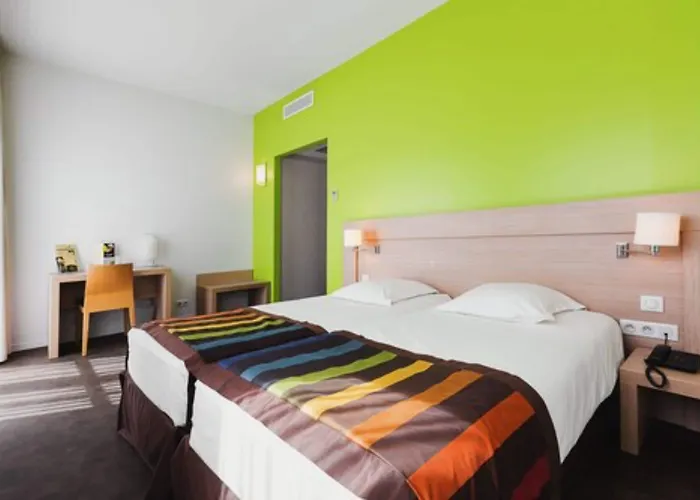 Esatitude Hotel